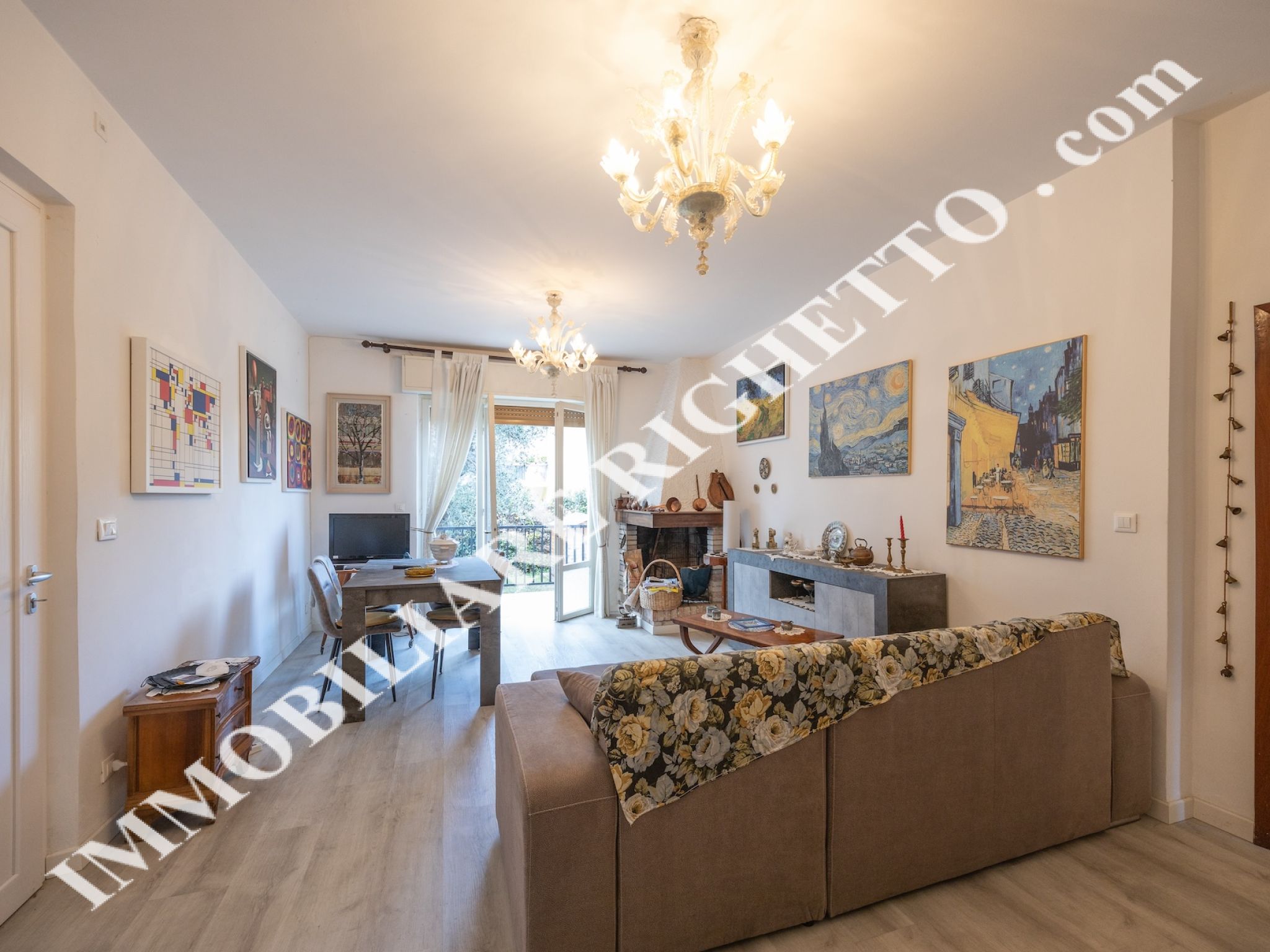 offerta immobile in vendita Spaziosa villetta singola a due passi dal Lago.