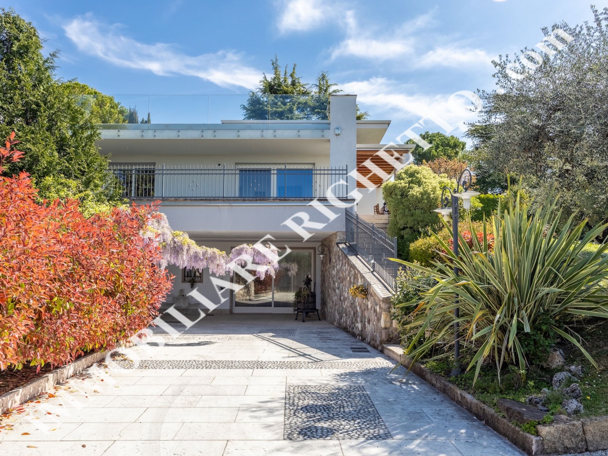 offerta immobile in vendita Moderna Villa con VISTA LAGO