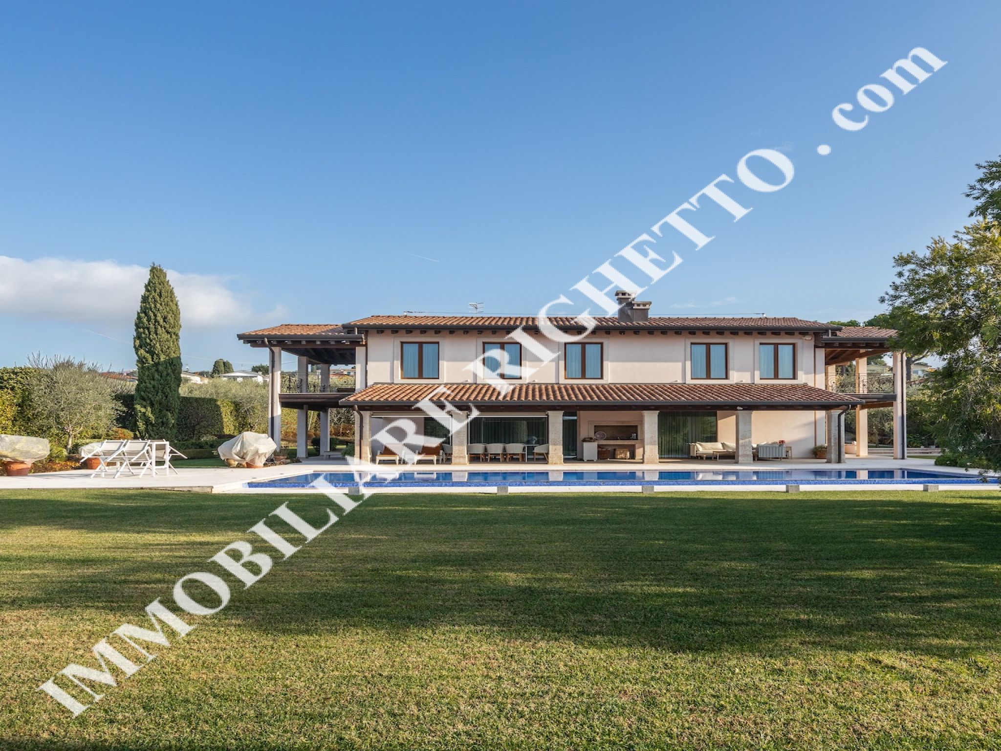 vai alla SCHEDA COMPLETA