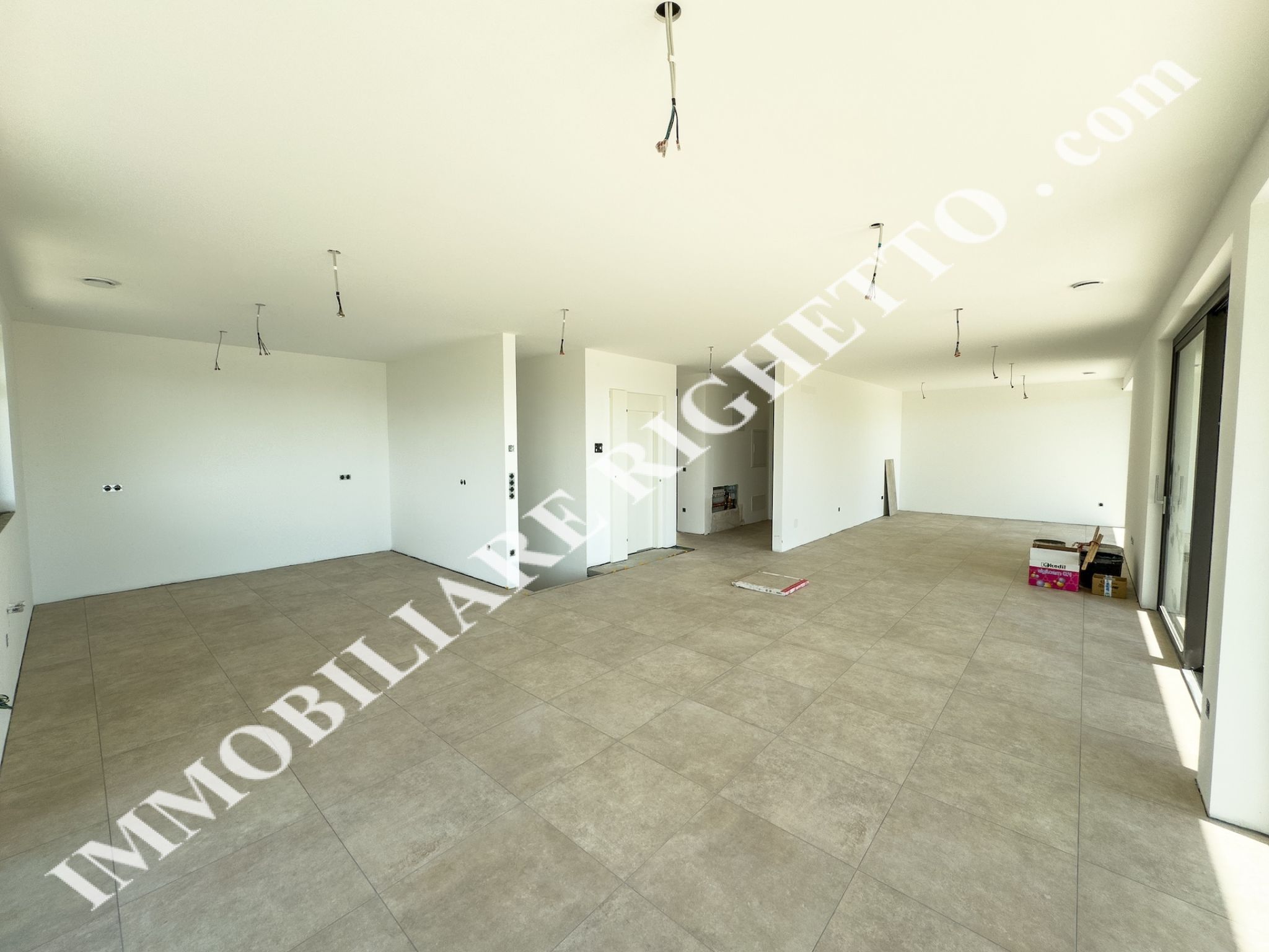 offerta immobile in vendita Splendide e moderne ville con piscine private e VISTA LAGO.