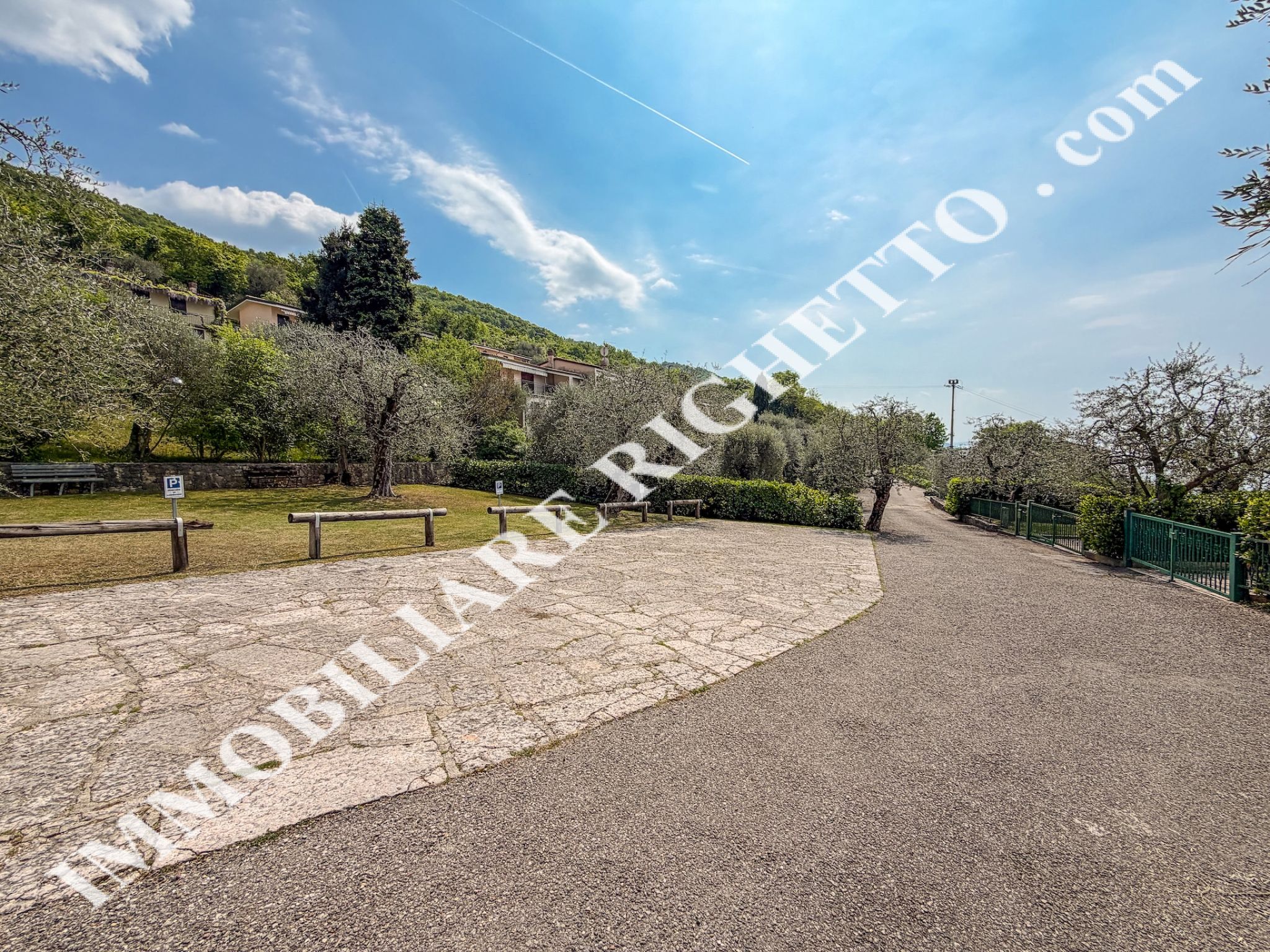 offerta immobile in vendita Ampia villetta a schiera con SPETTACOLARE VISTA LAGO