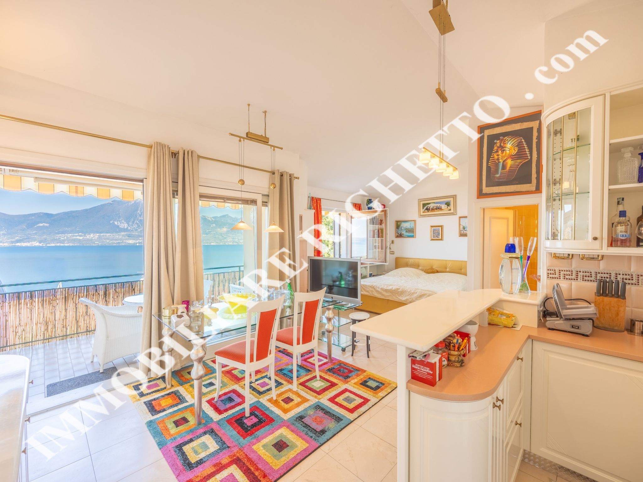 offerta immobile in vendita Ampia villetta a schiera con SPETTACOLARE VISTA LAGO
