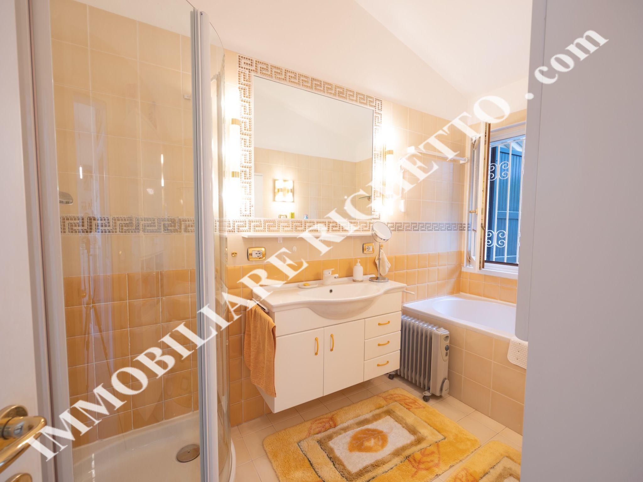 offerta immobile in vendita Ampia villetta a schiera con SPETTACOLARE VISTA LAGO